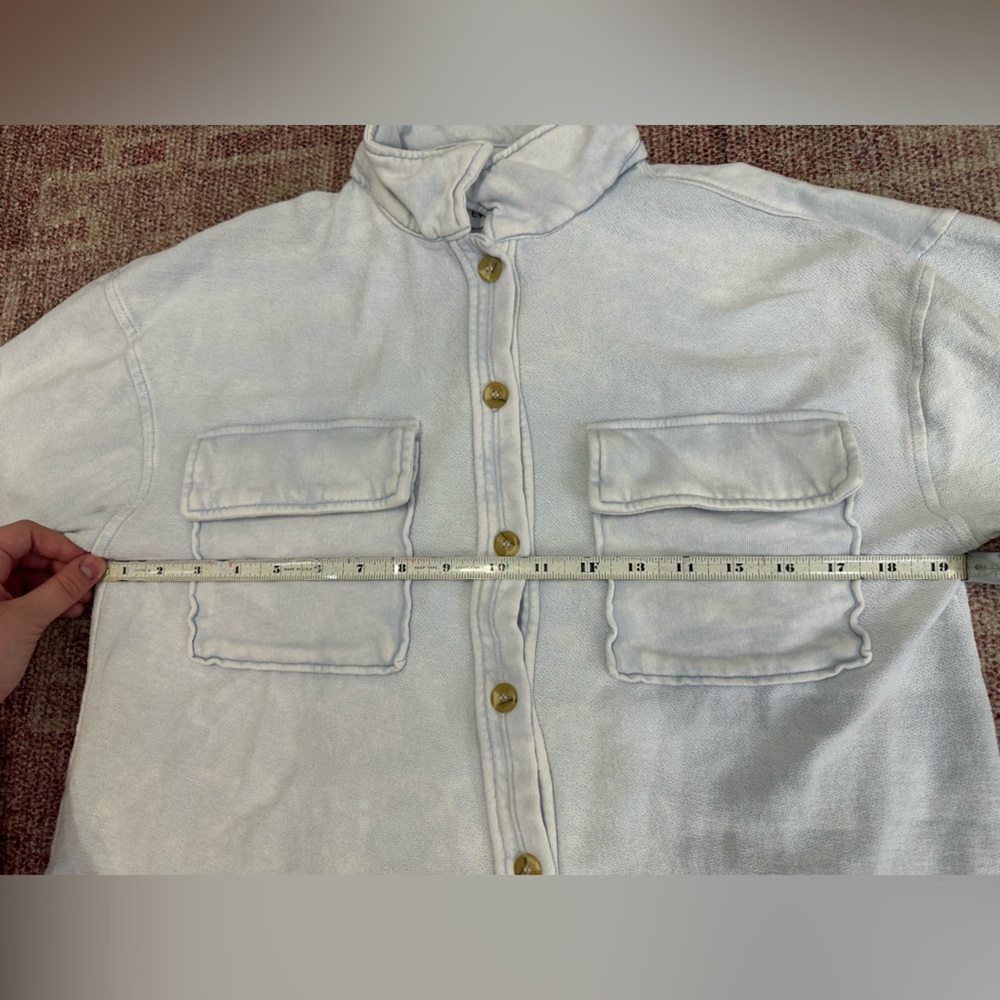 Evereve Light Blue Button-Down Utility Shirt - Picture 7 of 8